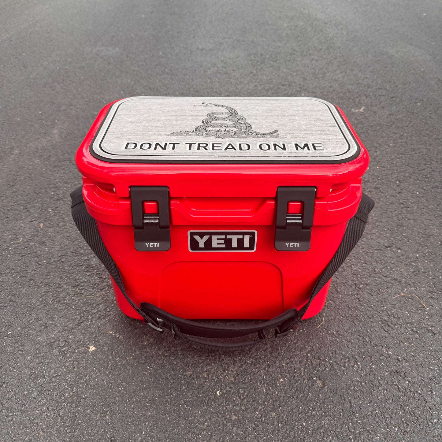 "DON'T TREAD ON ME." - Cooler Topper