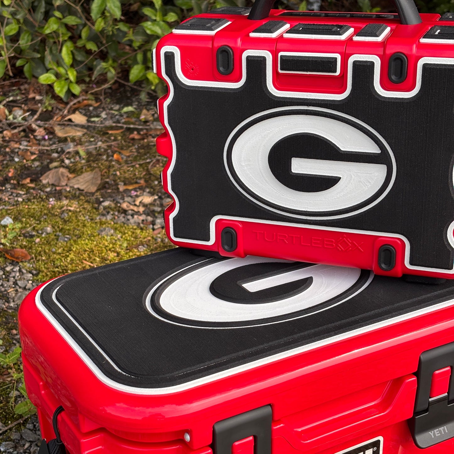 GO DAWGS: TURTLEBOX GEN 3 SPEAKER AND UGA EVA FOAM BUNDLE
